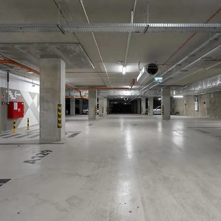 Elegant For 4 With Parking In By Renters * Posen