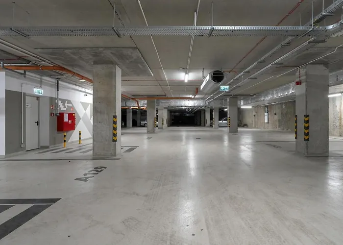 Elegant For 4 With Parking In By Renters * Poznan